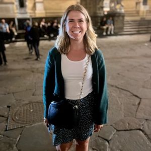 Meet your Posher, Jennie